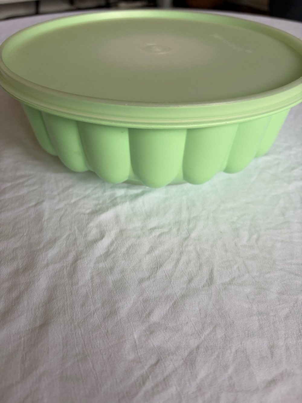 Vintage Tupperware Green Plastic Jello mold with Lid
